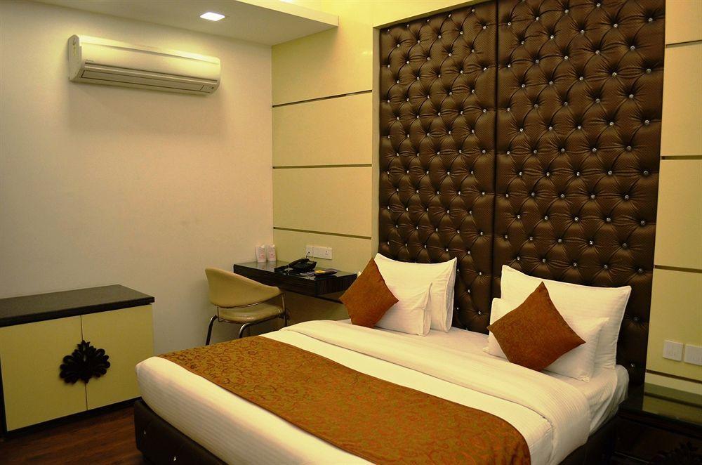 Hotel Metro View Delhi  Buitenkant foto