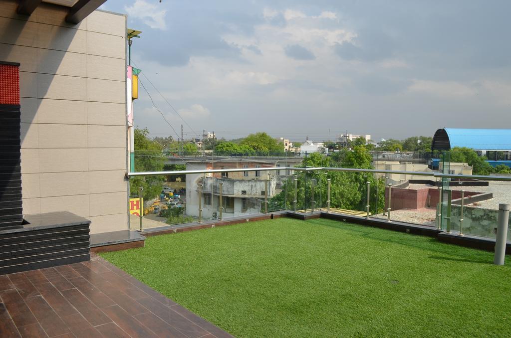 Hotel Metro View Delhi  Buitenkant foto