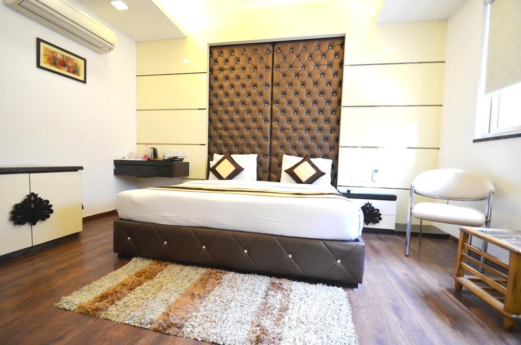 Hotel Metro View Delhi  Buitenkant foto