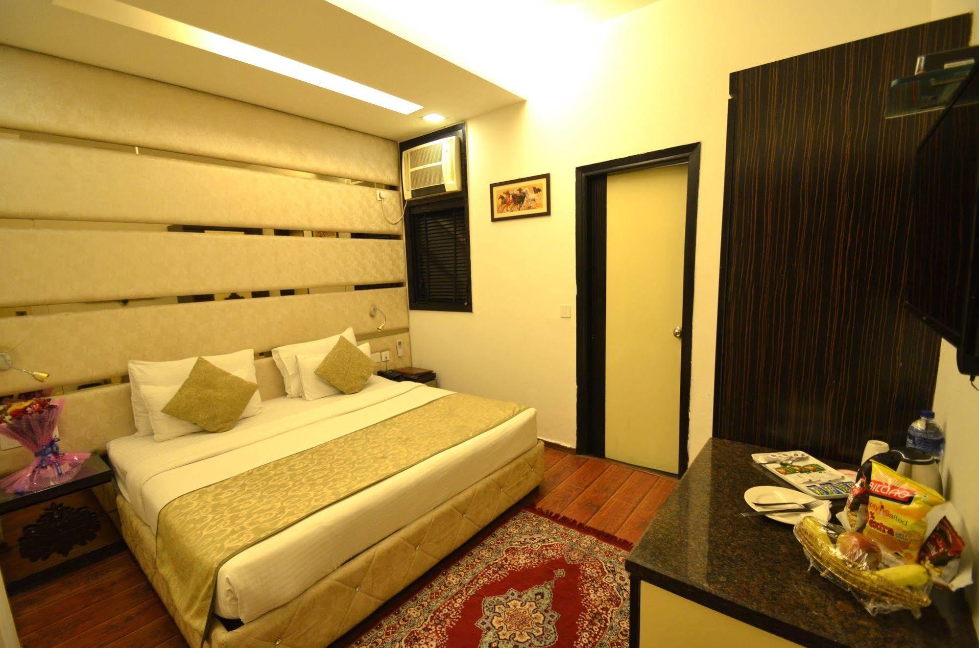 Hotel Metro View Delhi  Buitenkant foto