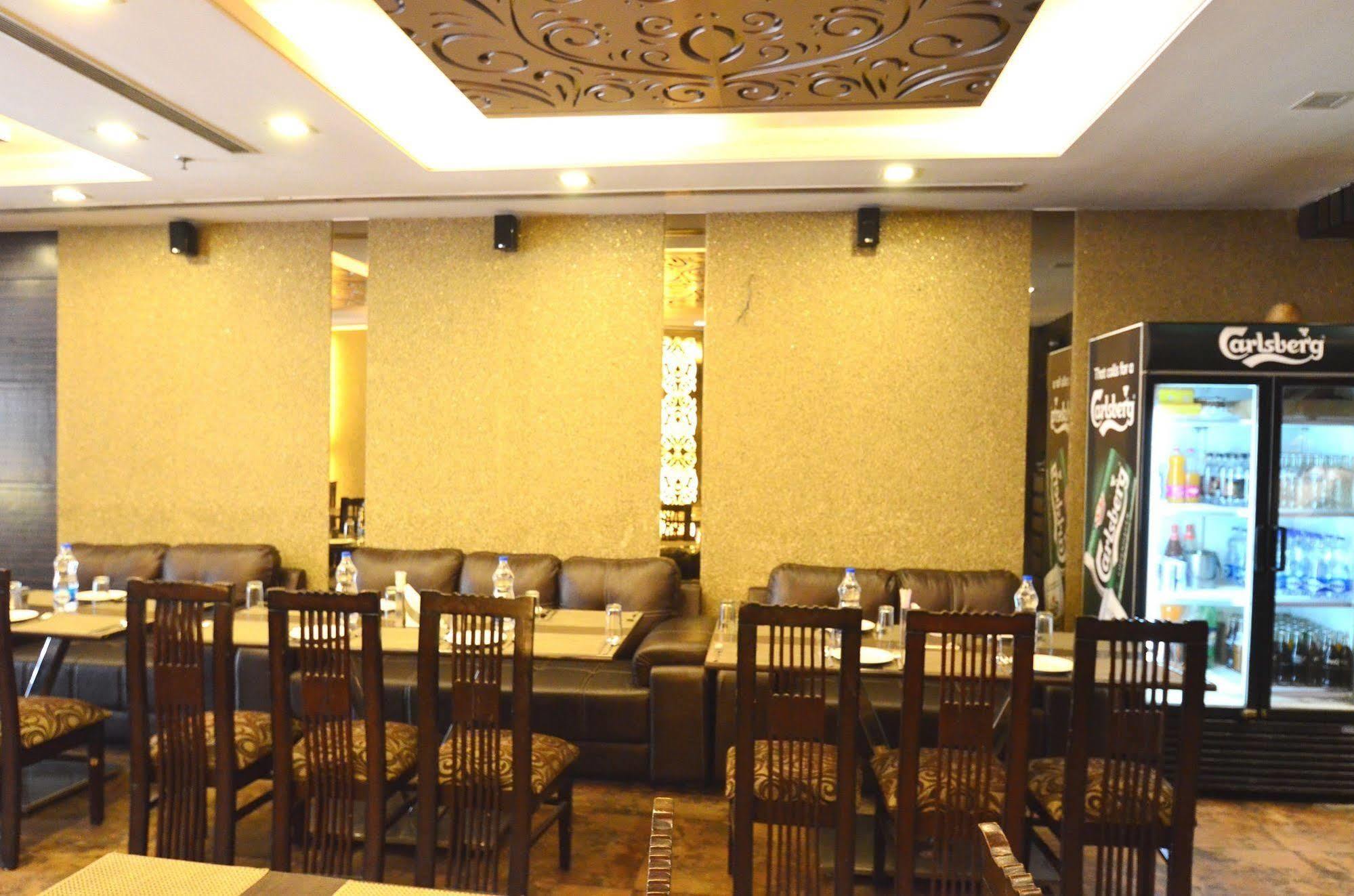 Hotel Metro View Delhi  Buitenkant foto